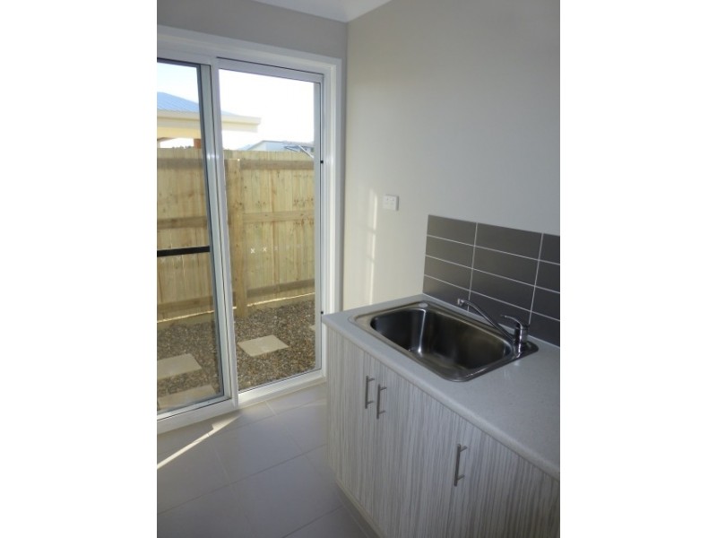 21 Majesty Street, Rural View QLD 4740