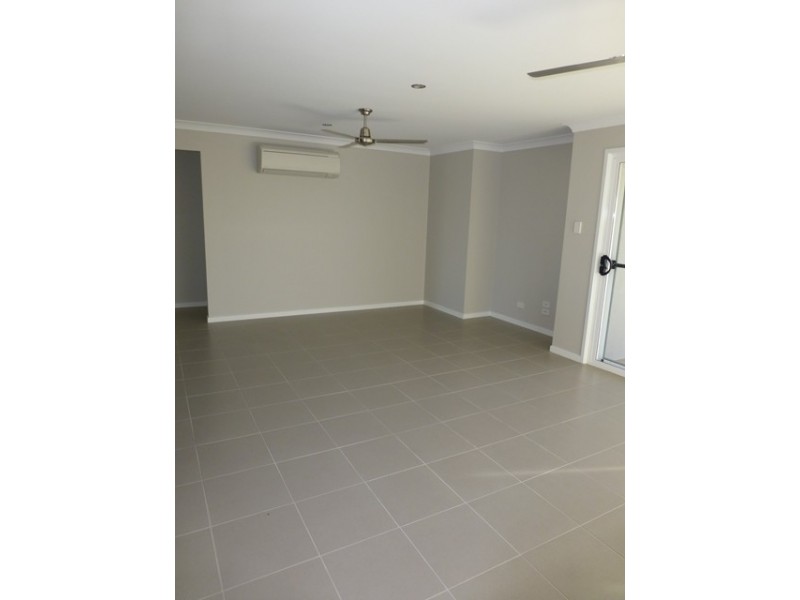 21 Majesty Street, Rural View QLD 4740