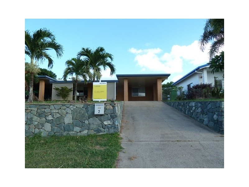 2/7 Scawfell Avenue, Slade Point QLD 4740