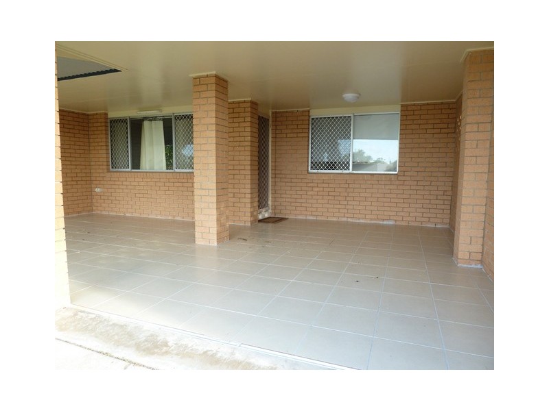 2/7 Scawfell Avenue, Slade Point QLD 4740
