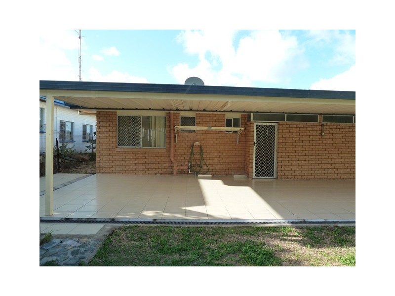 2/7 Scawfell Avenue, Slade Point QLD 4740