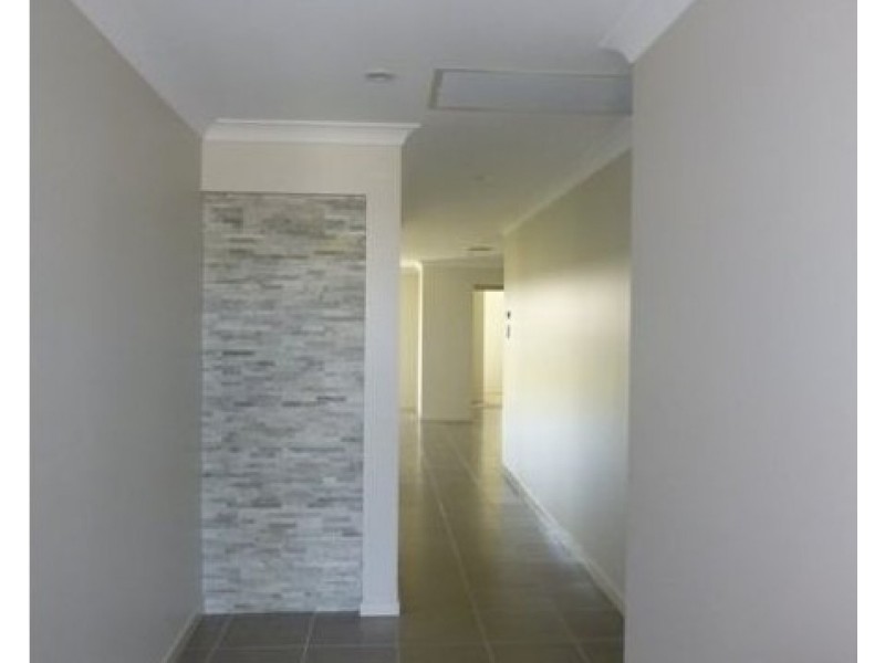 13 Dulcis Drive, Rural View QLD 4740