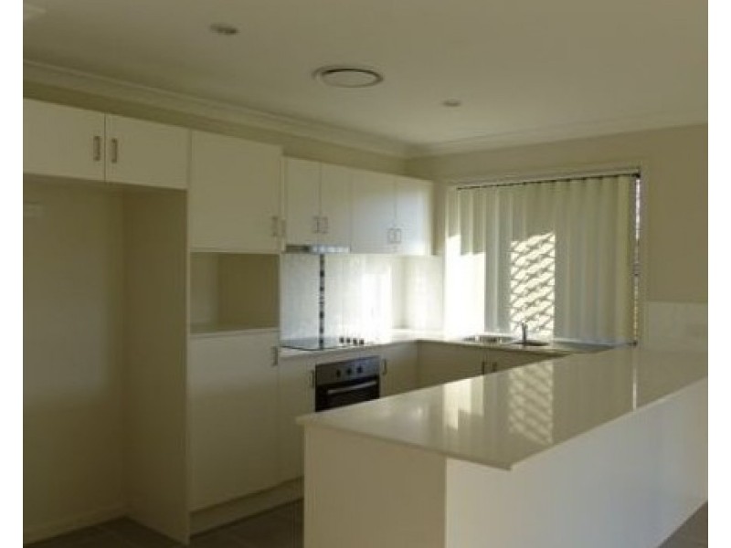 13 Dulcis Drive, Rural View QLD 4740