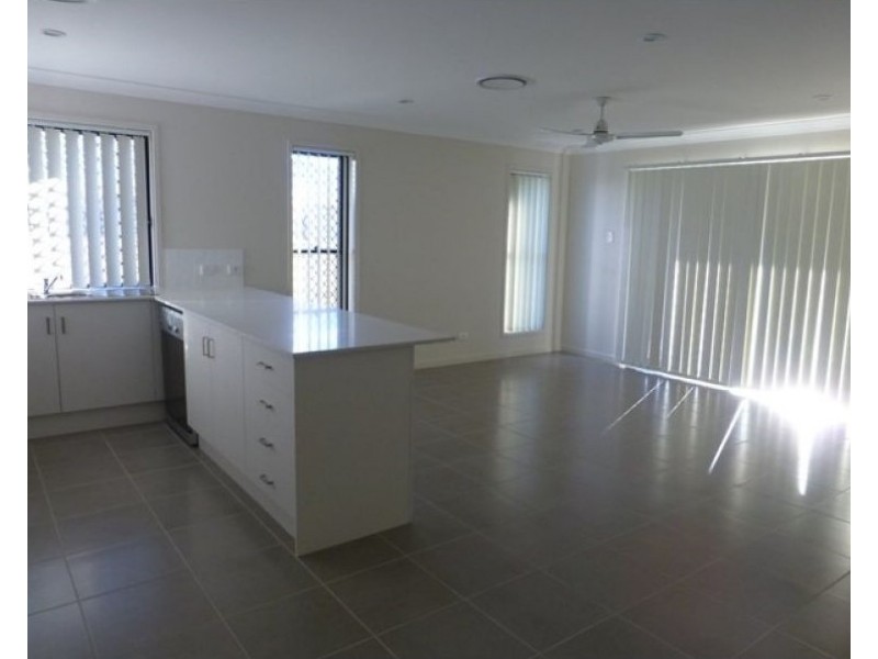 13 Dulcis Drive, Rural View QLD 4740