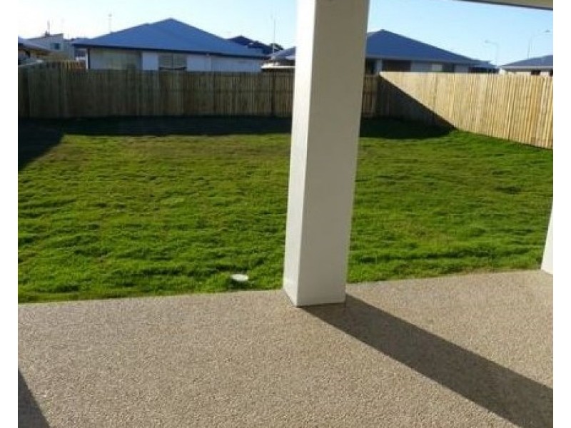 13 Dulcis Drive, Rural View QLD 4740