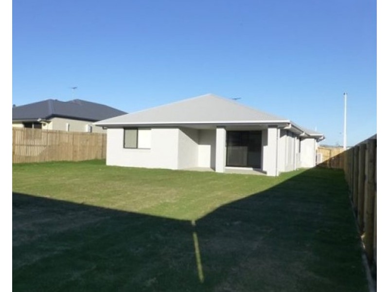 13 Dulcis Drive, Rural View QLD 4740