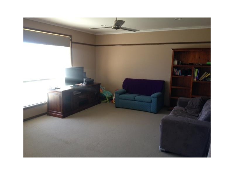 2 Marshall Avenue, Andergrove QLD 4740