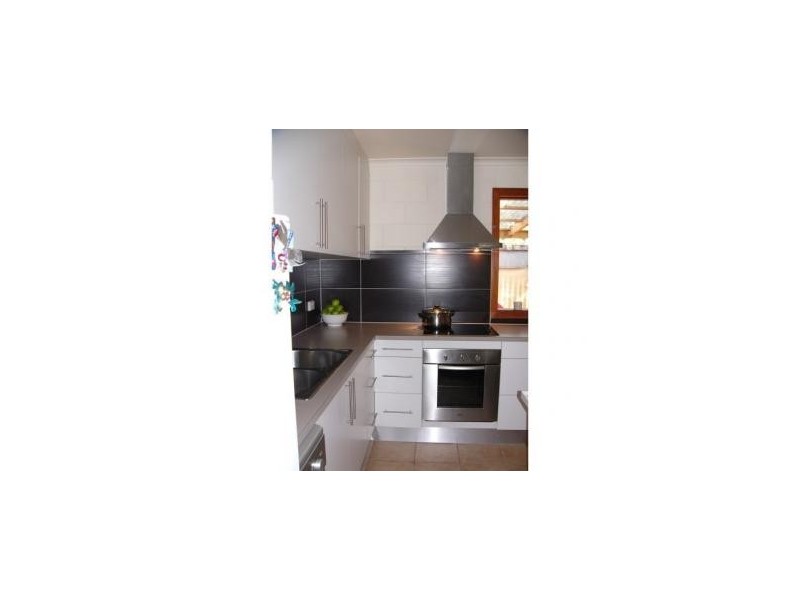 2/3 Rolston Street, South Mackay QLD 4740