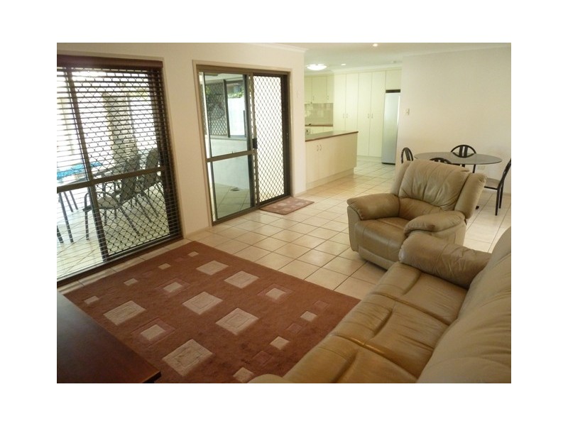 8 Blackall Ct, Mount Pleasant QLD 4740