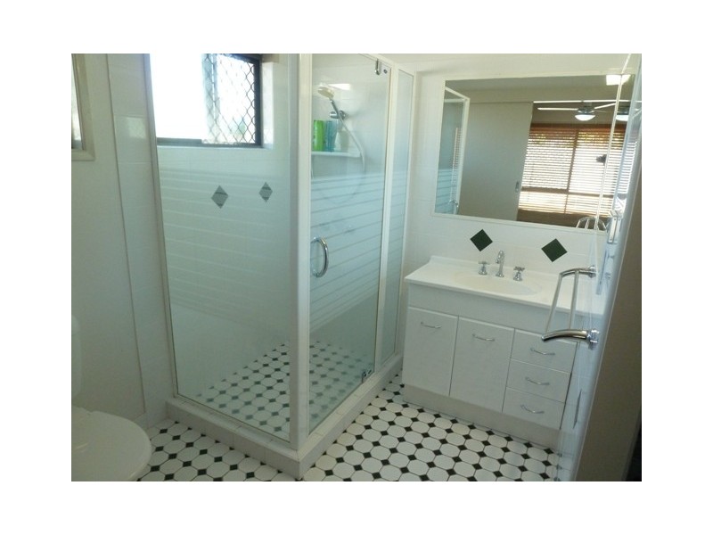 8 Blackall Ct, Mount Pleasant QLD 4740