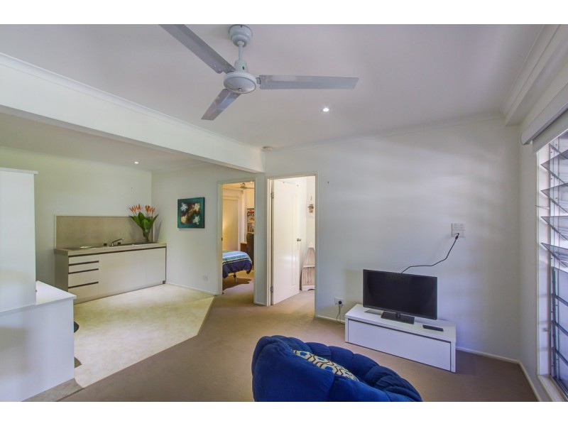 9 Coral Drive, Blacks Beach QLD 4740