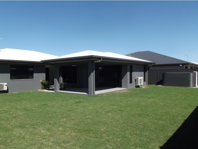 20 Goldwyn Close, Ooralea QLD 4740
