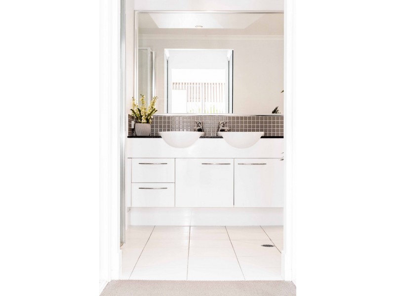 Unit 30/1-7 Breakwater Access Road, Mackay Harbour QLD 4740