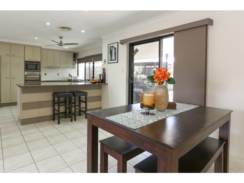 2 Leura Court, Glenella QLD 4740