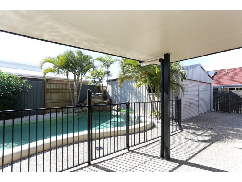 2 Leura Court, Glenella QLD 4740