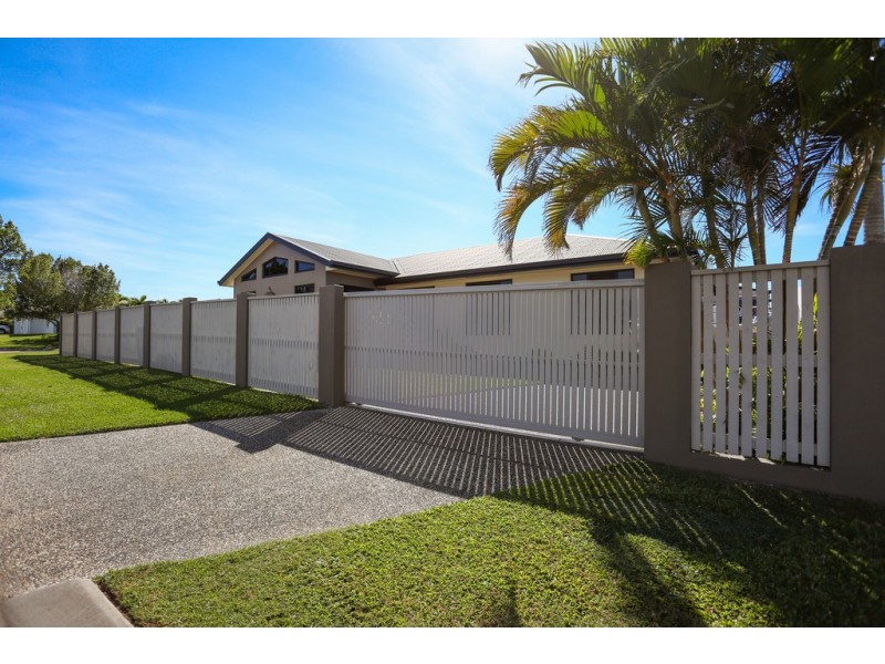 2 Leura Court, Glenella QLD 4740
