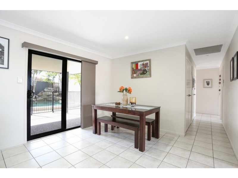 2 Leura Court, Glenella QLD 4740