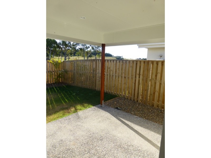 49 Scarborough Cct, Blacks Beach QLD 4740