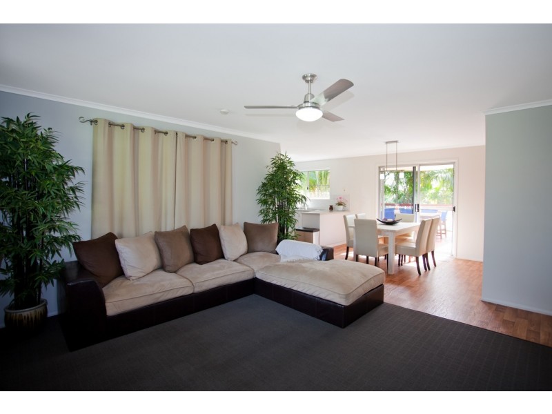 11 Grevillea Drive, Glenella QLD 4740