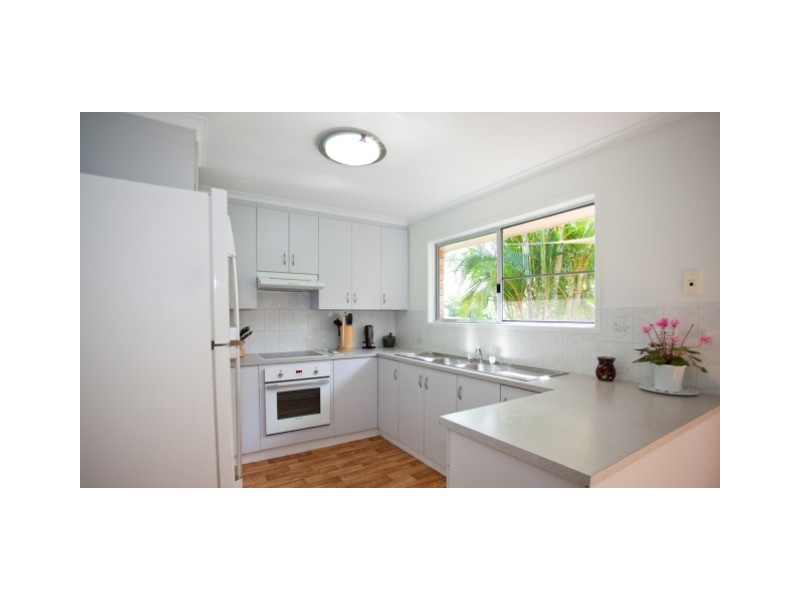 11 Grevillea Drive, Glenella QLD 4740