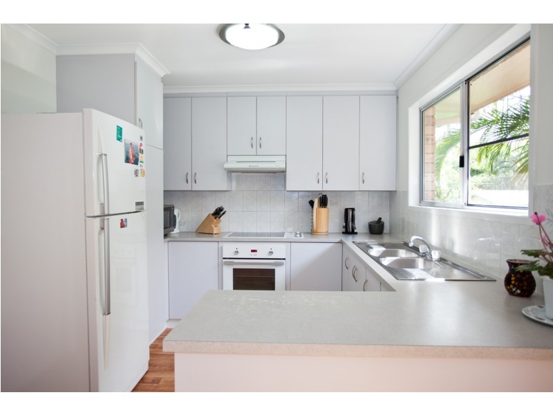 11 Grevillea Drive, Glenella QLD 4740