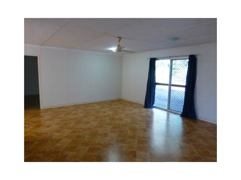 1/38 Bourke Street, Blacks Beach QLD 4740