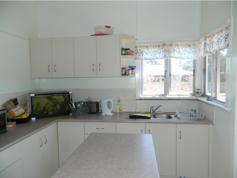 16 Brandon Street, Sarina QLD 4737