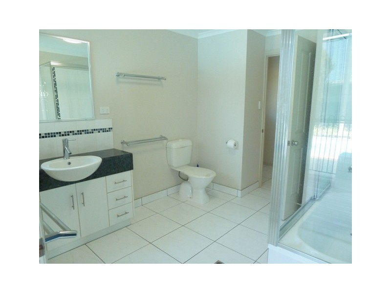 39 Hamilton Street, North Mackay QLD 4740