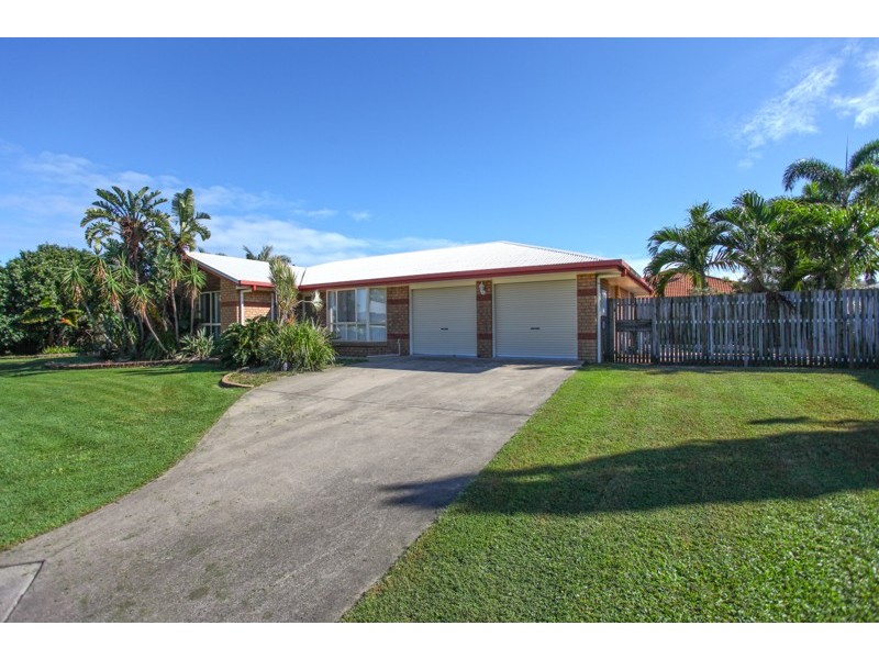 9 Bluewater Court, Bucasia QLD 4750