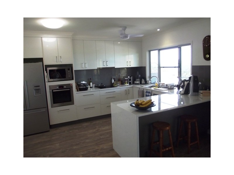 18 Ocean Dr, Sarina QLD 4737