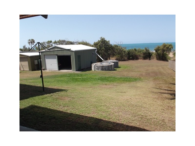 18 Ocean Dr, Sarina QLD 4737