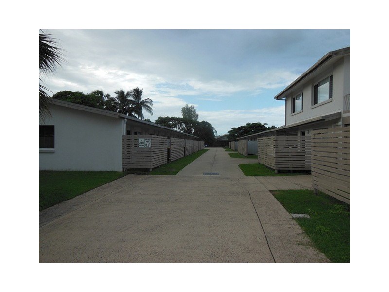 3/8 Petersen Street, North Mackay QLD 4740