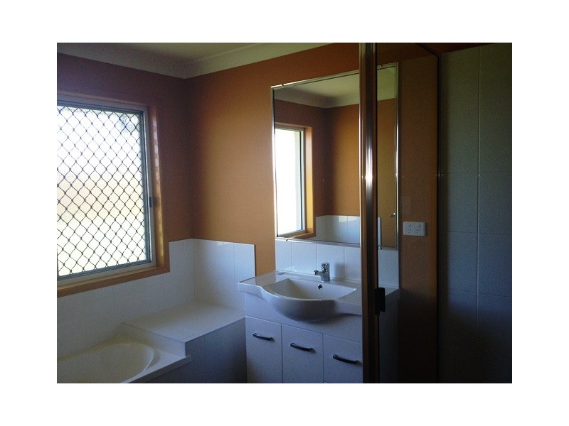 12 Patricia Court, Mirani QLD 4754