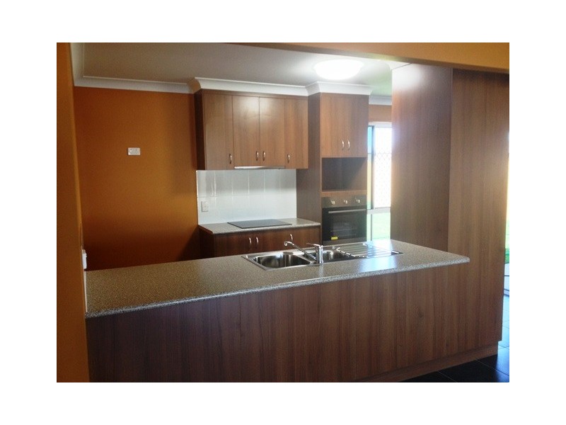 12 Patricia Court, Mirani QLD 4754