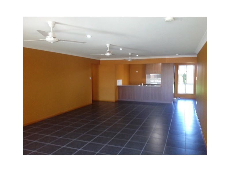 12 Patricia Court, Mirani QLD 4754