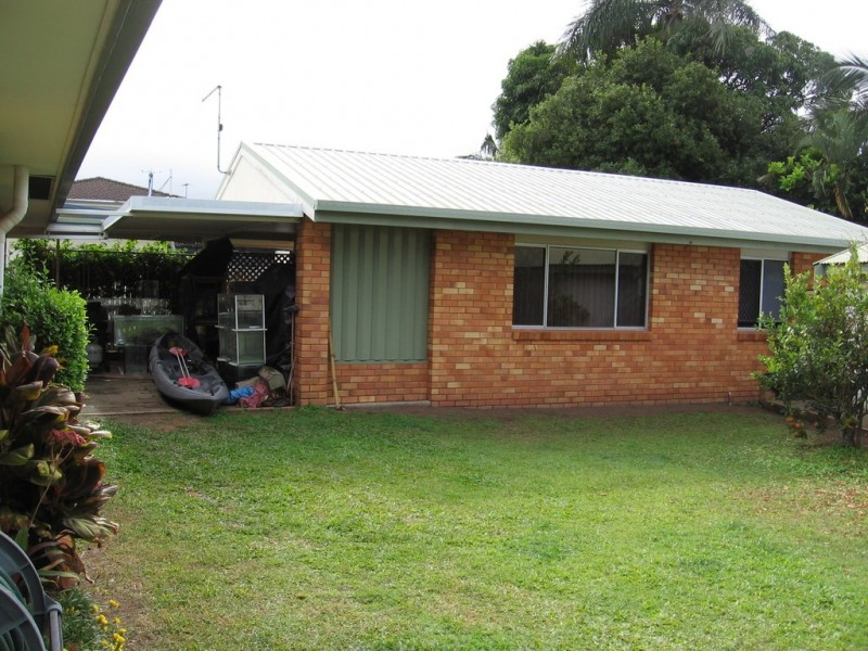 12 Lagoon Street, West Mackay QLD 4740
