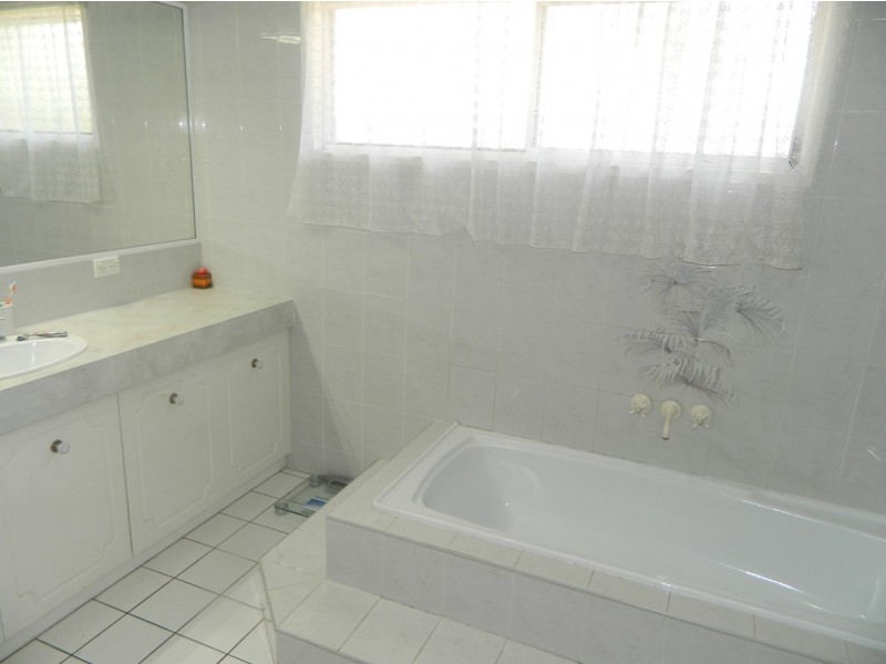 46 Thorning Street, West Mackay QLD 4740