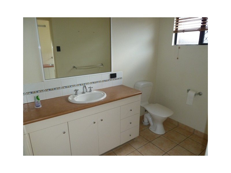 2/24 Meadow St, North Mackay QLD 4740