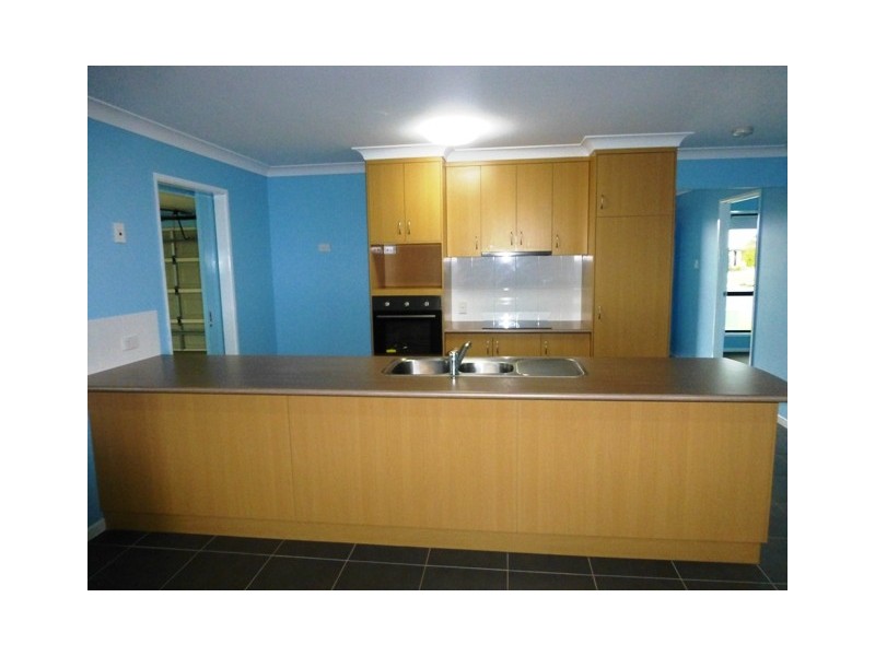 11 Coralie Court, Mirani QLD 4754