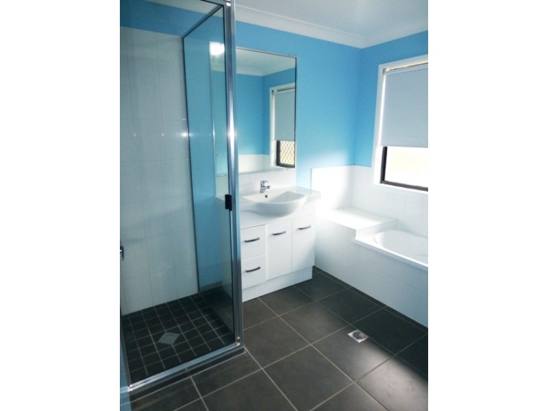 11 Coralie Court, Mirani QLD 4754