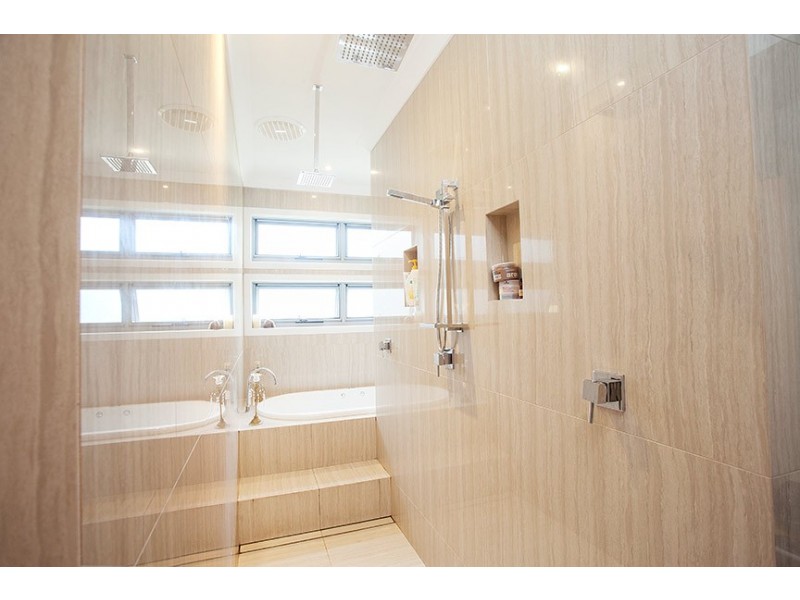 20 Whitesan Blue Terrace, Blacks Beach QLD 4740