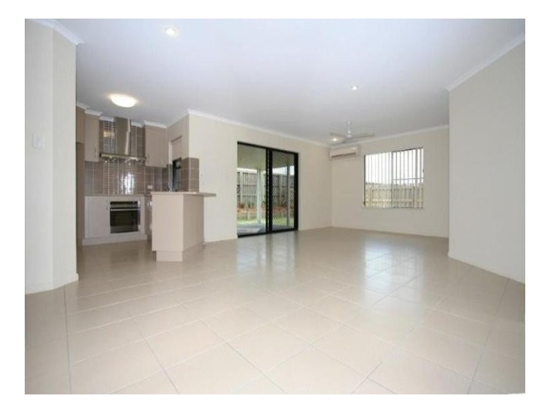 28 Woden Crescent, Ooralea QLD 4740