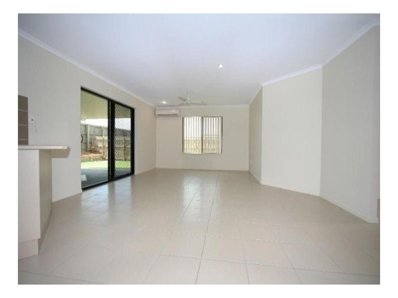 28 Woden Crescent, Ooralea QLD 4740