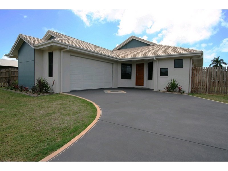 28 Woden Crescent, Ooralea QLD 4740