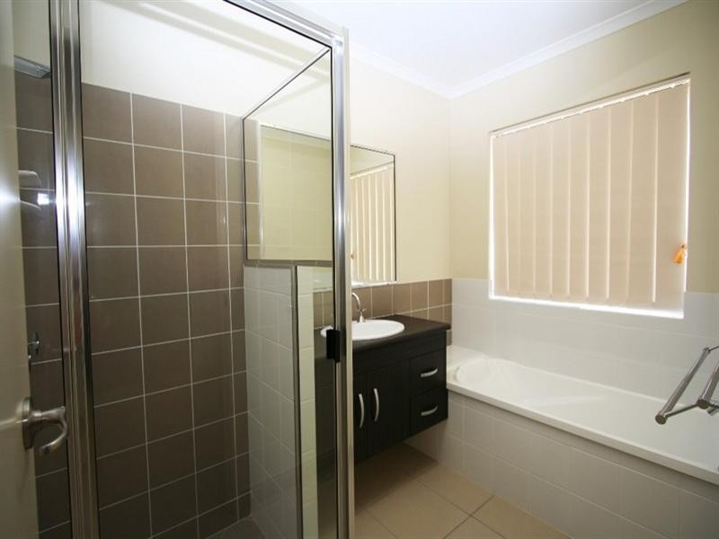 28 Woden Crescent, Ooralea QLD 4740