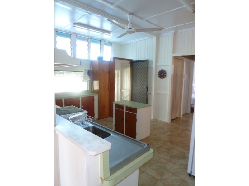 3 Douglas Street, West Mackay QLD 4740