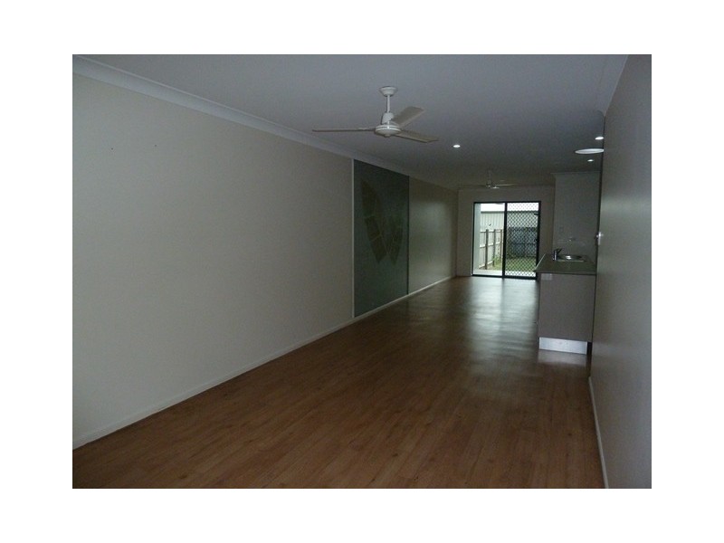 2/1 Quail Street, Slade Point QLD 4740