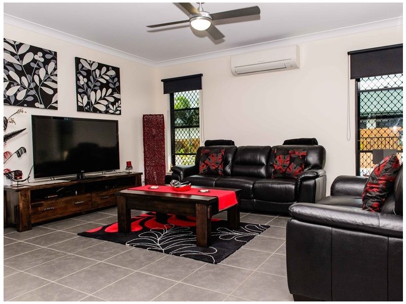 19 Reef Drive, Sarina QLD 4737