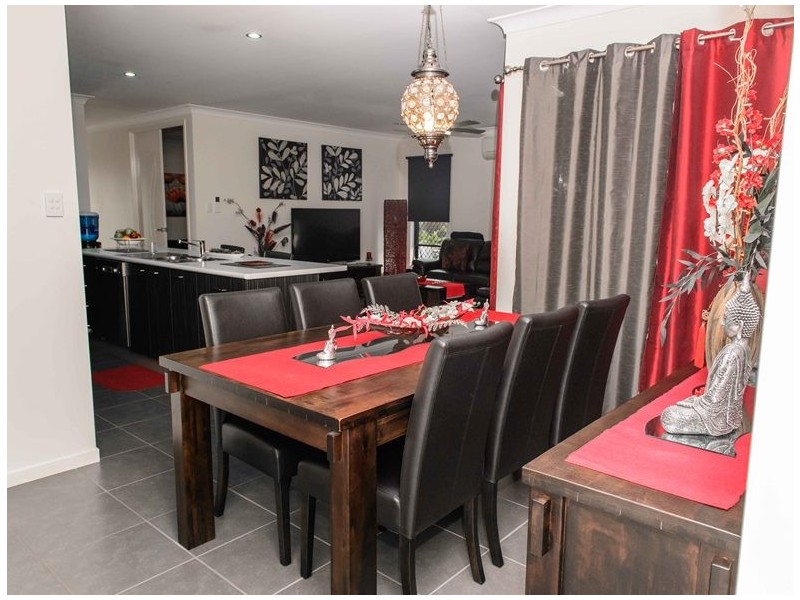 19 Reef Drive, Sarina QLD 4737