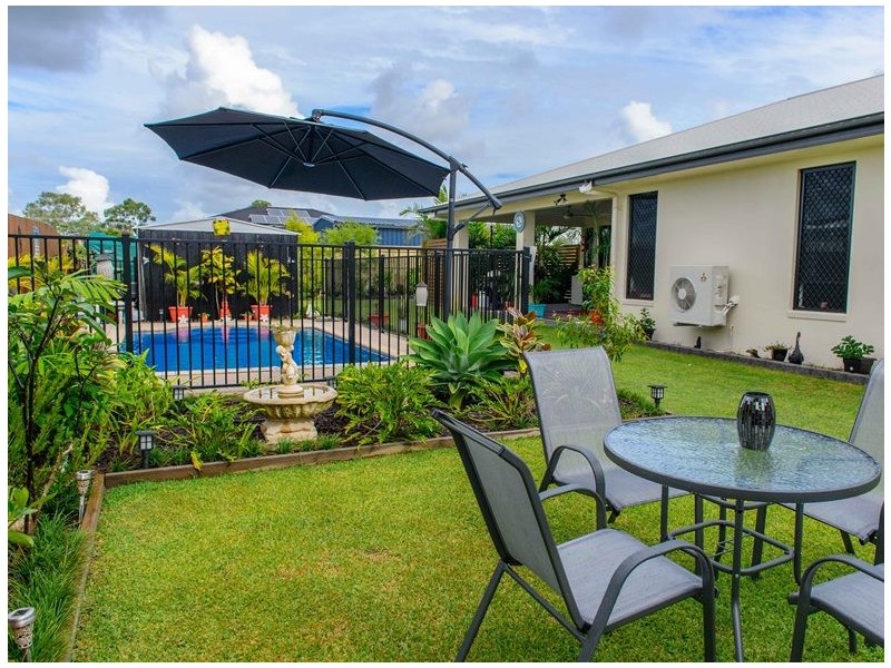 19 Reef Drive, Sarina QLD 4737